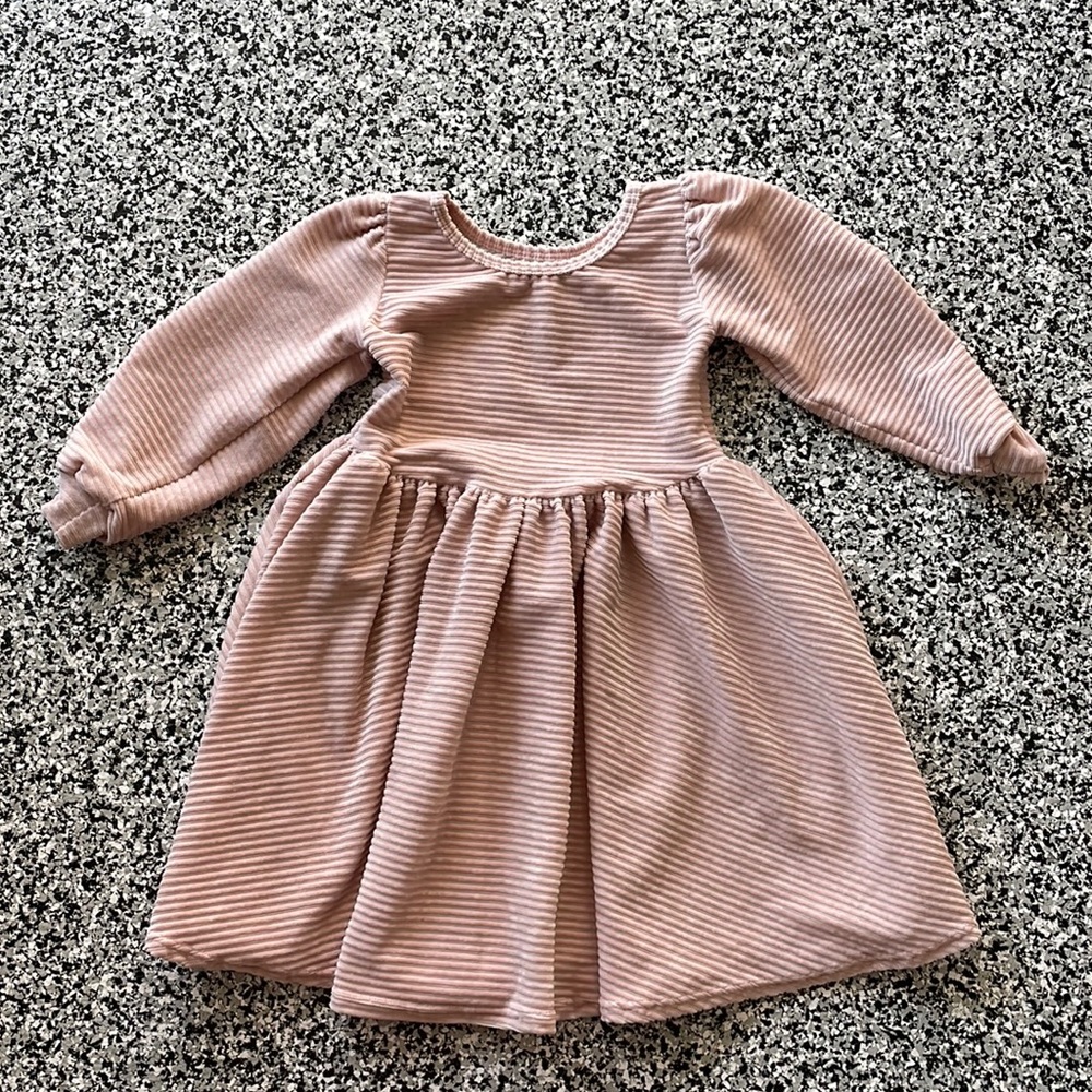 Girls Dress size 7 soft ribbed champagne color